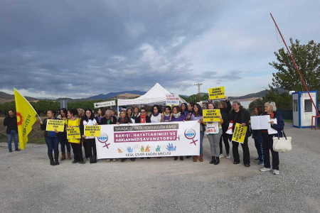 KESK’li kadınlar direnişteki Agrobay işçilerini ziyaret etti