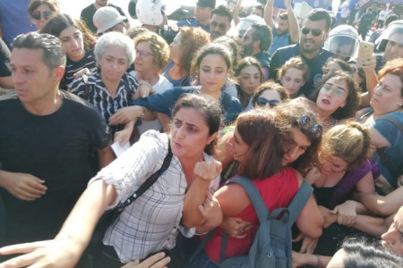 Kadınların kayyum protestosuna polis saldırdı: 20 gözaltı