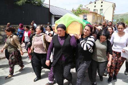 Hozat’ta bir kadın öldürüldü