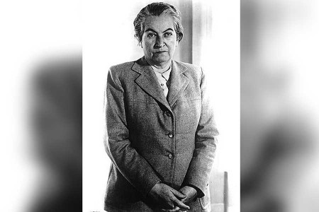 7 Nisan 1889| Nobel edebiyat ödüllü Şilili edebiyatçı Gabriela Mistral doğdu