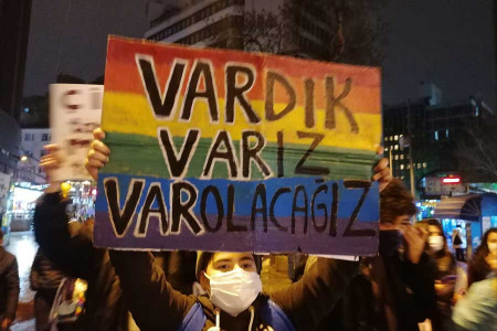 LGBTİ adaylardan iktidara yanıt: Haklarımızı Mecliste de sokakta da savunacağız