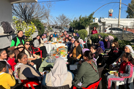 EMEP Haliliye adayı Funda Bakış, 8 Mart'ta kadınlarla bir araya geldi