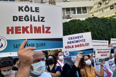 Aile Hekimliği çalışanları iş bıraktı: "Ceza sözleşmesi derhal iptal edilsin"