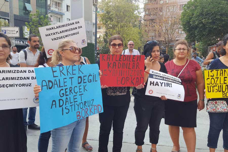 Van’da eşini bıçaklayan erkek yakalandı, bıçaklanan kadının tehdit aldığı iddia edildi