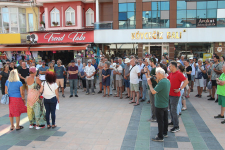 Köyceğiz'de öğretmene yapılan taciz protesto edildi