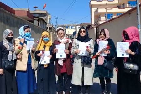 Afganistan'da kadınlar Taliban'a rağmen 8 Mart'ta sokakta