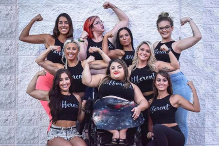 GÜNÜN KARŞITI: Anti-Victoria’s Secret defilesi