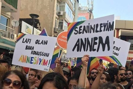 LGBTİ+ aileleri: Çocuklarımızı hedef göstermekten vazgeçin!