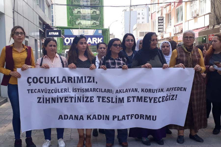 Adana Kadın Platformu: Çocuk tacizcileri tutuklu yargılansın