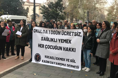 Okul çıkışından kesitler