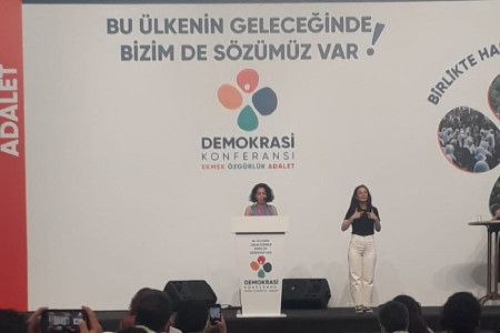 Demokrasi Konferansı ekmek, özgürlük, adalet şiarıyla gerçekleşti