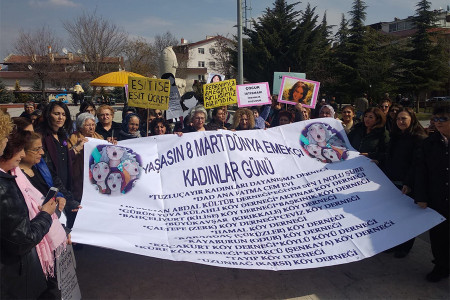 Polis engeline rağmen Tuzluçayırlı kadınlar 8 Mart açıklaması yaptı