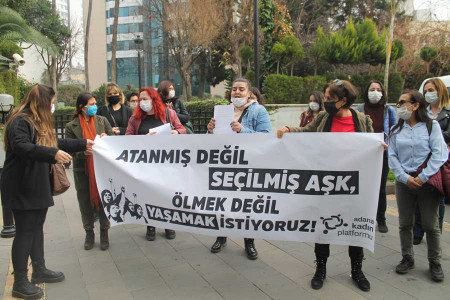Adana Kadın Platformu: Eşitliğin olmadığı bir dünyada aşk da yok!