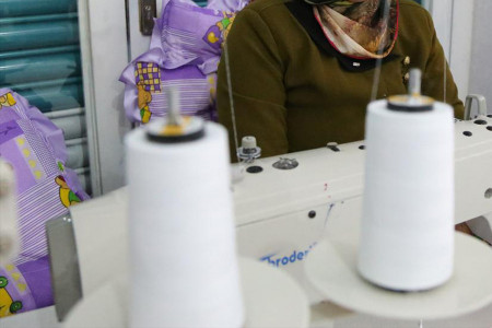 Tekstil işçisi kadın: ‘Çocuğumuzu okutabilmek için kredi çektik’