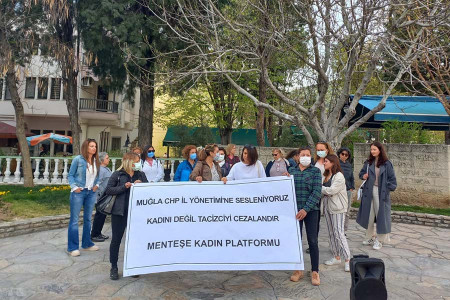 Menteşe'de kadınlardan basın açıklaması: 'Taciz, şiddet kimden gelirse gelsin mücadele edeceğiz'