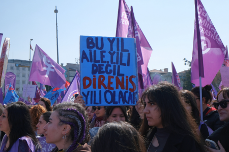 ‘Ailece bilim’ mi, ideolojik kuşatma mı?