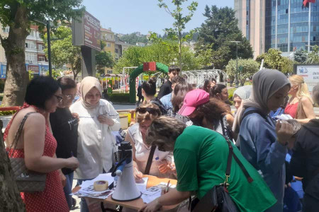 'Okullarda bir öğün ücretsiz yemek' kampanyası: Liseliler işçilik yaparak doyuyor