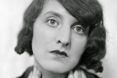 GÜNÜN KADINI: Claire Goll