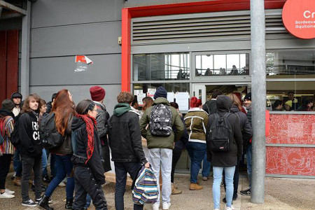 GÜNÜN DİKKATİ: Fransa’da yükseköğrenim gören her 20 kadından biri tecavüz mağduru