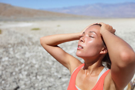 GÜNÜN DİKKATİ: Sıcak havada baş ağrısı tehlikesi!