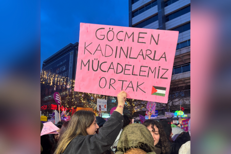 Metro istasyonunda kadın mülteciye polis işkencesi: 3 kişi gözaltı