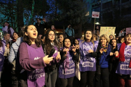 8 Mart 2024 | İzmir'de kadınlar talepleri için sokağa çıktı: Eşit, özgür bir yaşamı birlikte kazanacağız