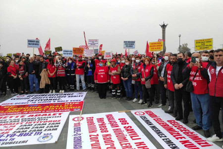 ‘Geçinemiyoruz’ diyen DİSK üyesi kadın işçiler de talepleriyle eylem alanındaydı