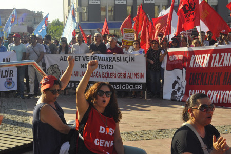 ALİAĞA BELEDİYESİNDEN ATILAN KADIN İŞÇİLER: ‘Bu sadece bizim sorunumuz değil’