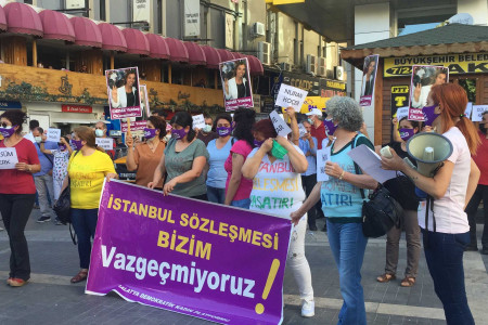 Malatya’da kadınlardan İstanbul Sözleşmesi için sessiz eylem