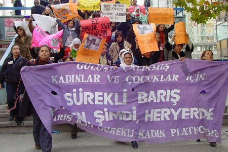 Nusaybinli kadınlar: Yıllardır bomba ve kurşunların altında yaşıyoruz, artık yeter!