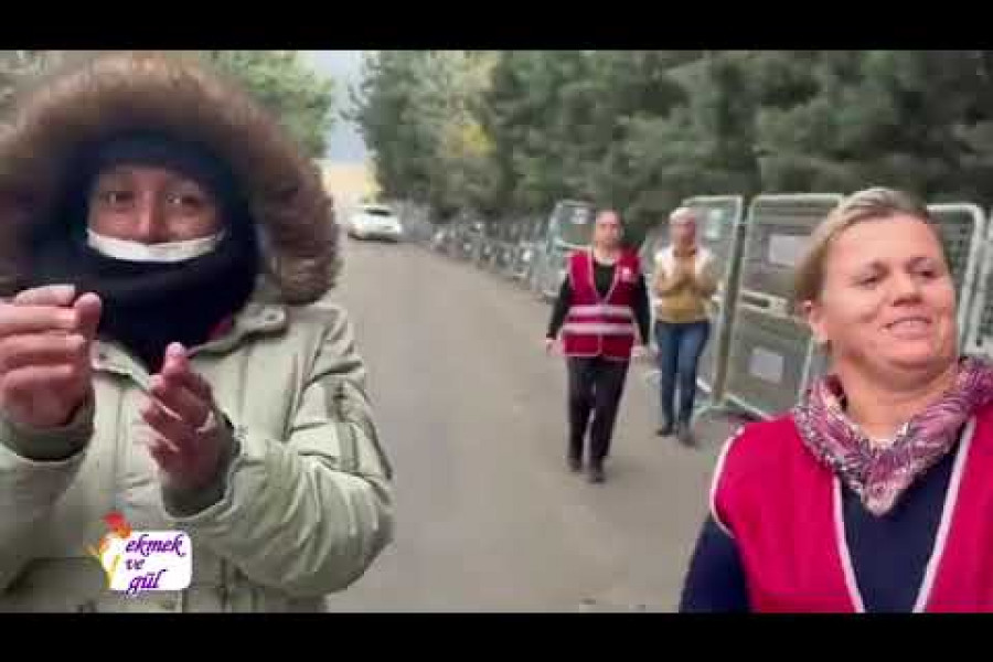 Polonez direnişinin 127. günü | İşçi kadınlar polis barikatlarını yıktı