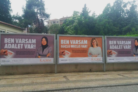 AKP, kadınlara başörtüsü dışında bir şey söyleyemiyor