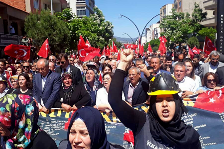 Soma’nın gösterdiği gerçekler hiçe sayıldı, Geriye acılı kadınlar ve çocuklar kaldı