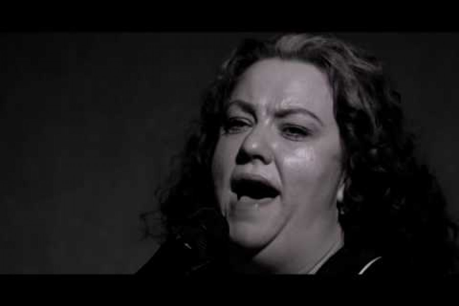GÜNÜN ŞARKISI: Lipstick and Cocaine