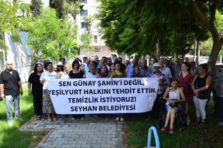 Yeşilyurt mahalle sakinleri tehdit edilen muhtarlarına sahip çıktı