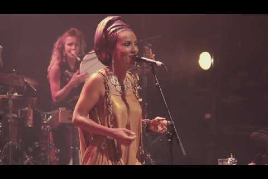 GÜNÜN ŞARKISI: Lagrimas negras live