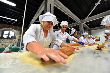 Aslı Börek’te işçinin tadı tuzu yok: Simidi yapanlar her gün simit alamıyor