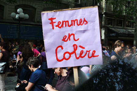 Fransa: ‘Kadına yönelik şiddete önlem alınsın, şiddete karşı bütçe artırılsın!’