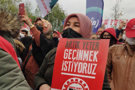 Kadın işçilerin ‘Asgari ücret’ beklentileri: Kuru ekmek değil, insanca yaşamaya yetecek ücret!