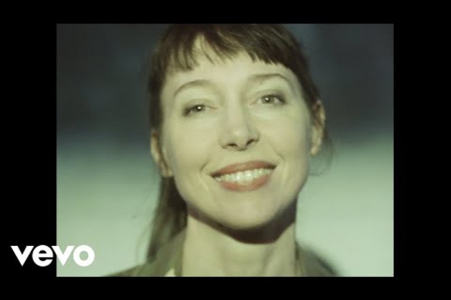 GÜNÜN ŞARKISI: Racines d'or