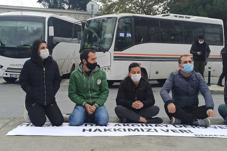 BİMEKS işçisi Dilek Aslan: Her sabah fabrika önlerinde çay simit satıyorum