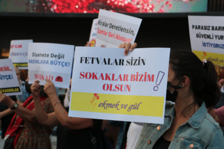 Çocuk istismarını meşrulaştırmayı aklınızdan bile geçirmeyin!
