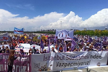 Kadınlar Maltepe’den seslendi: Sözleşmeden değil önümüzden çekilin!