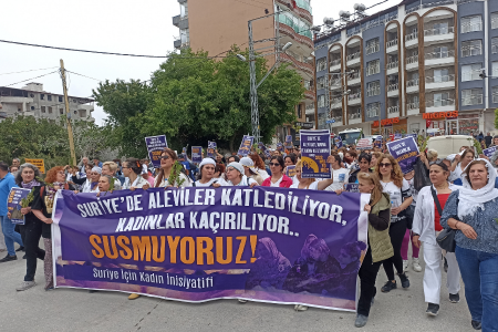 Kadınlar Samandağ’dan seslendi: ‘Suriye’deki kadınlara yönelik zulme sessiz kalmayacağız’