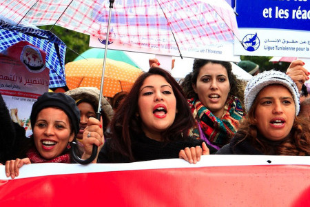 GÜNÜN ZAFERİ: Tunuslu kadınların şiddet yasası kazanımı