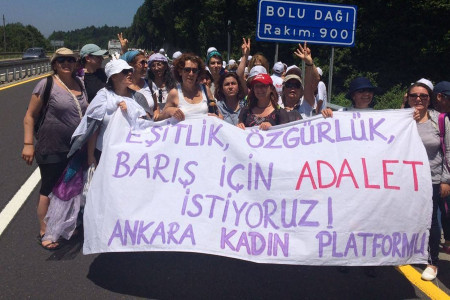 Adaletten dili yanan kadınların yürüyüşü