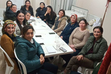 Mahalleden 8 Mart notları: Her kapıda başka hikâye