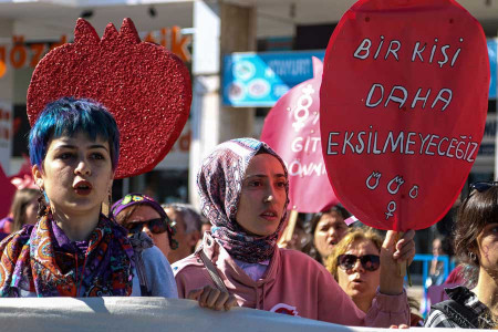 GÜNÜN DİKKATİ: Nisan ayında 20 kadın öldürüldü