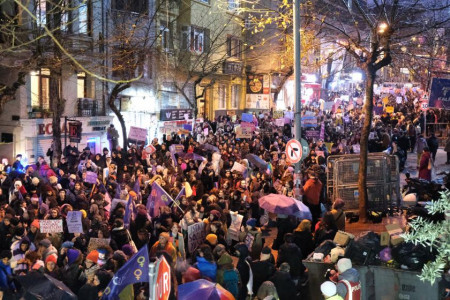 İstanbul'da kadınlar Feminist Gece Yürüyüşü için toplandı
