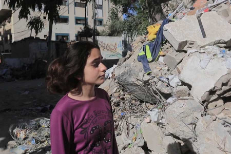 Evi bombalanan Filistinli Nadeen: İşgalcilere silah vermeyi bırakın!